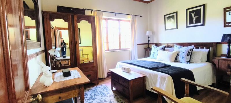 6 Bedroom Property for Sale in Kraaibosch Western Cape